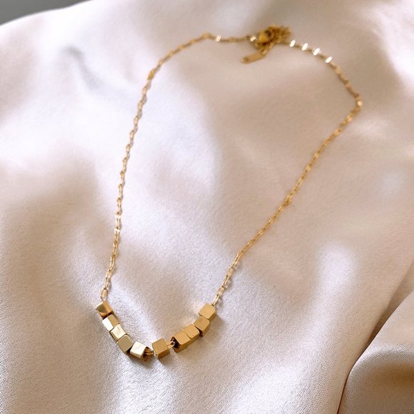 GOLICC Small Gold Brick Necklace - Picture 6 of 11